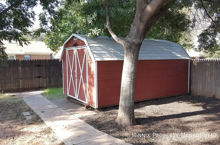 4403 59th St — Photo 30