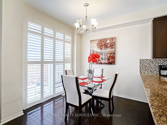 5th image of 27 Sussexvale Dr