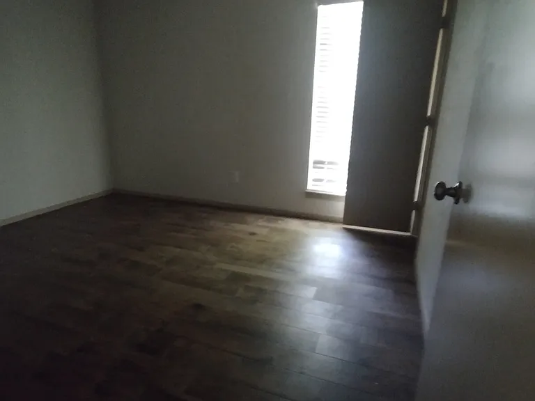 325 Bois D Arc Dr — Photo 7