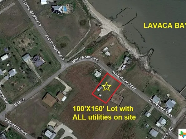 37 Waterfront Aly, Port Lavaca, TX 77979