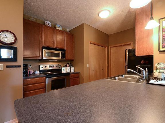 5th image of 2530 34th St E #212