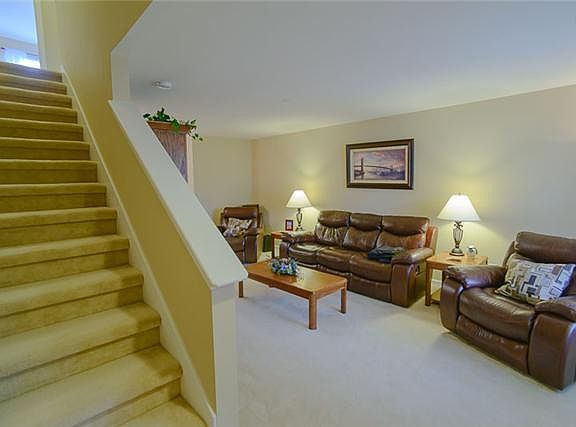 3rd image of 1228 Riverbrook Dr