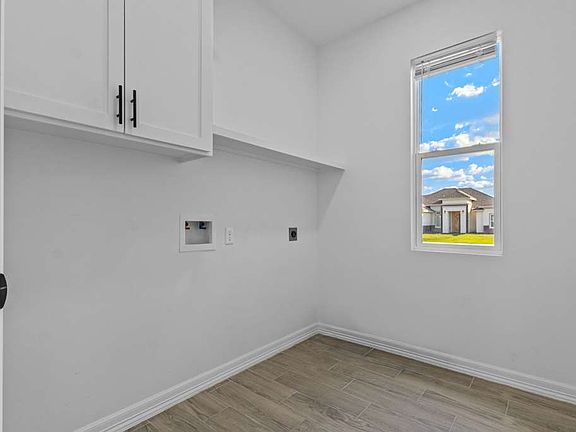 4th image of 113 Hope Dr