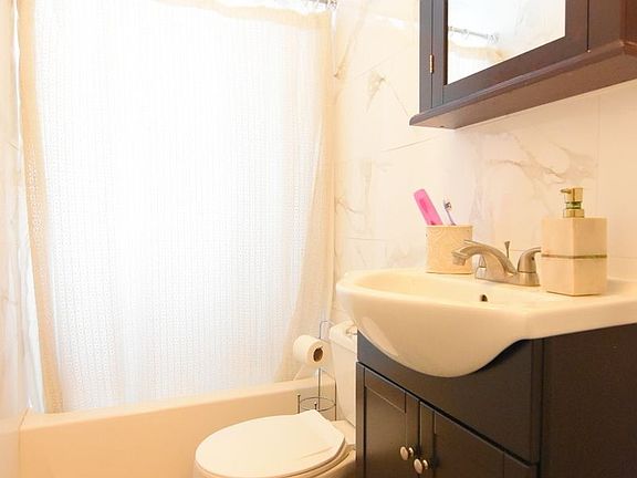 5th image of 617 W 135th St #69A