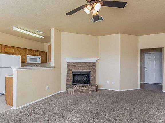 2nd image of 1004 Don Martinsa Dr
