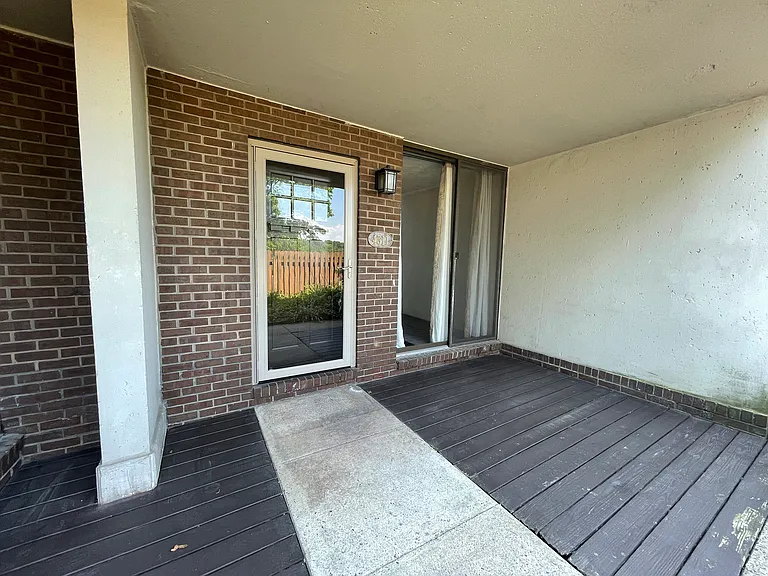 4511 Forest Ln — Photo 14
