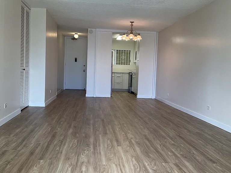 469 Ena Rd #2202 — Photo 3
