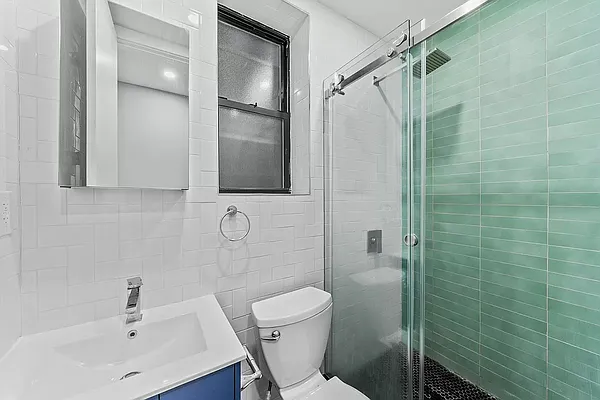 Rented by Vector New York, LLC | media 7