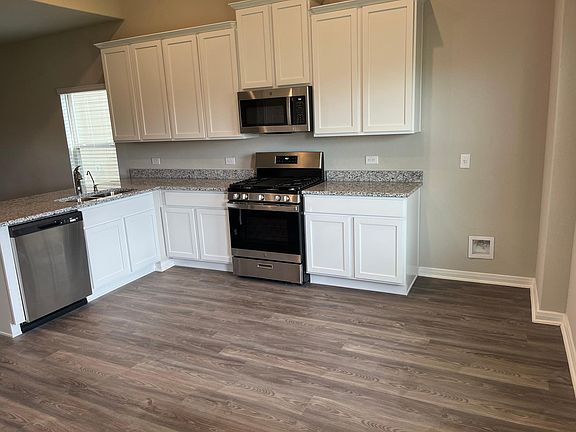 3rd image of 703 Wild Olive Trl