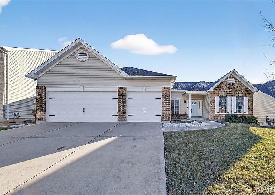 1st image of 82 Boschert Creek Dr