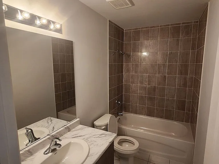 7432 Baycrest Cmn — Photo 14