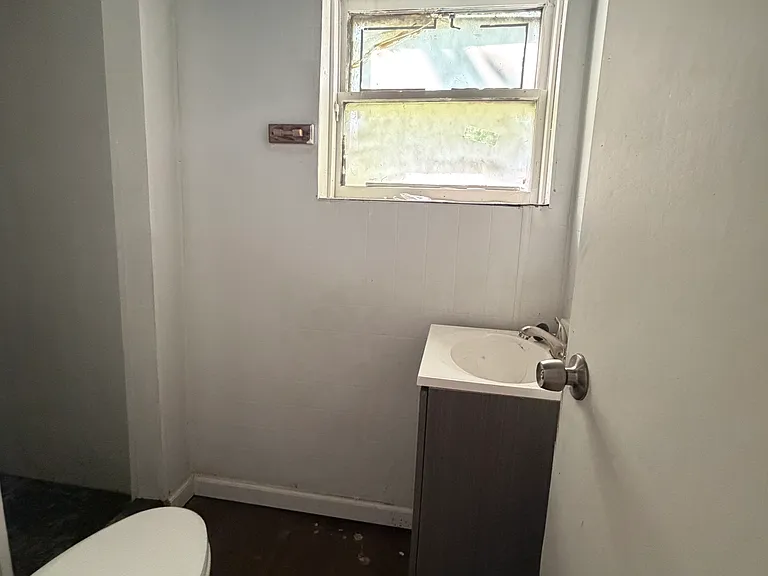 3709 Pennsylvania St — Photo 10