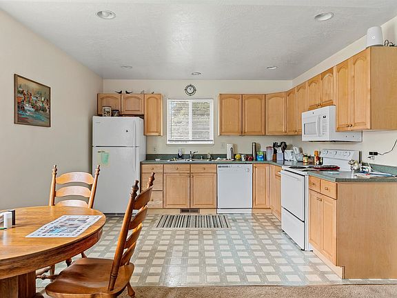 4th image of 1604 S 10th St W #A & B