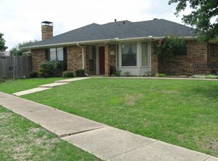 2026 Chalfont Dr, Carrollton, TX 75007