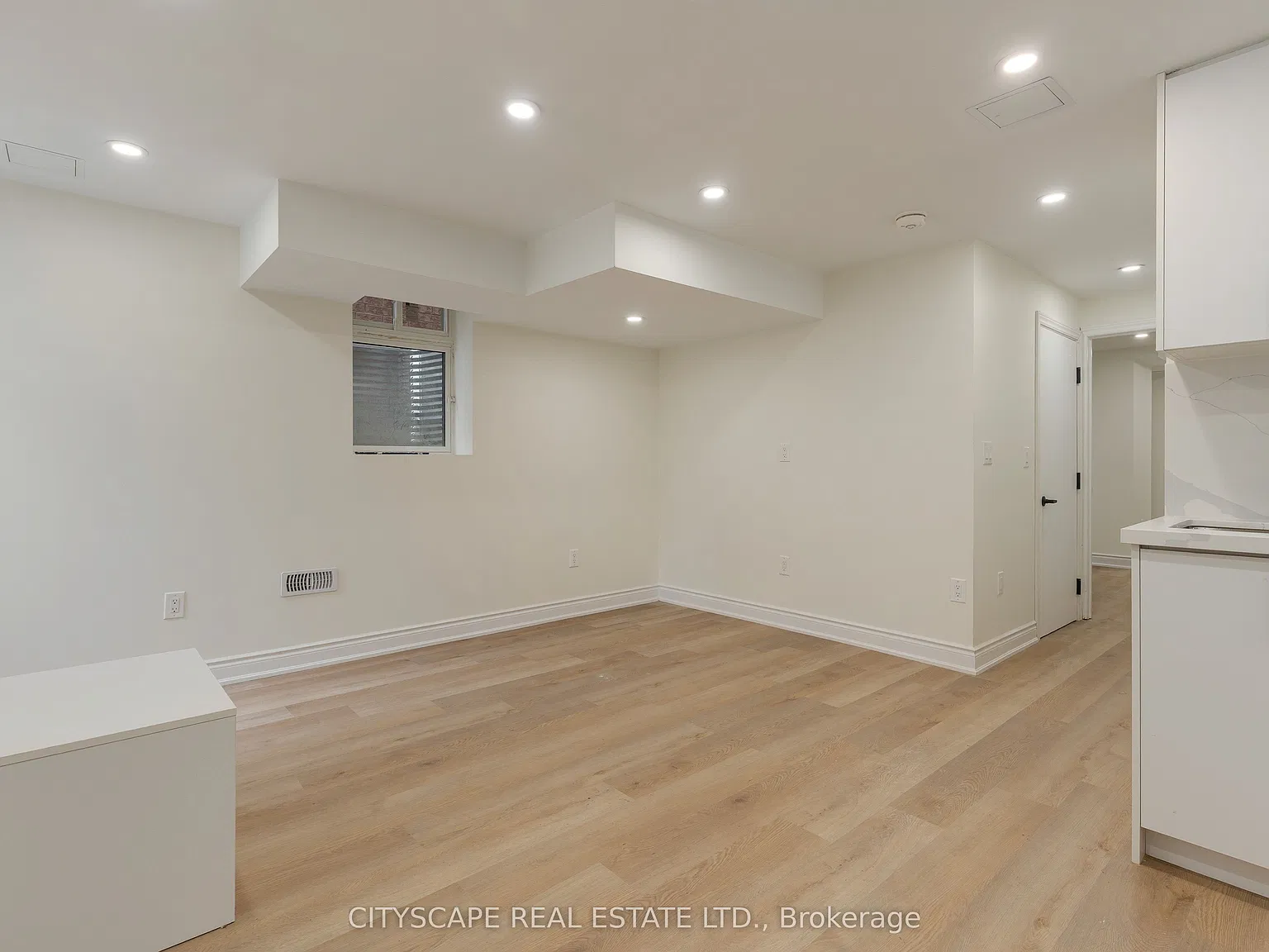 2 bed, $1,900 — Photo 4