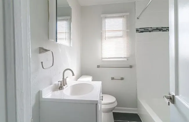 126 Yorke St — Photo 9