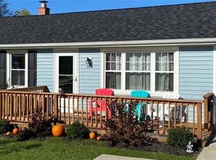 104 Burmon Dr, Orchard Park, NY 14127