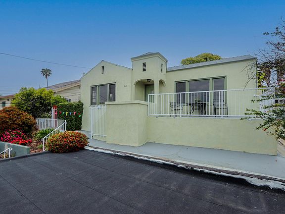 Front Patio area in front of House