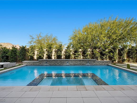 5th image of 396 Venticello Dr