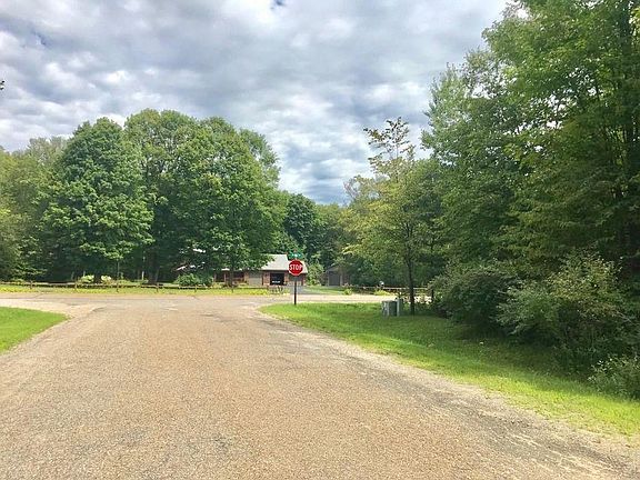 4th image of Deerfield Dr