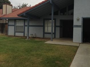 1020 Walnutwood Ct, Los Banos, CA 93635