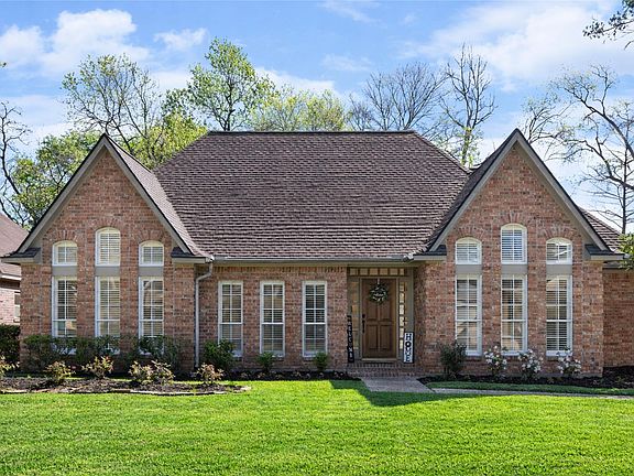 2nd image of 25722 Overlake Dr