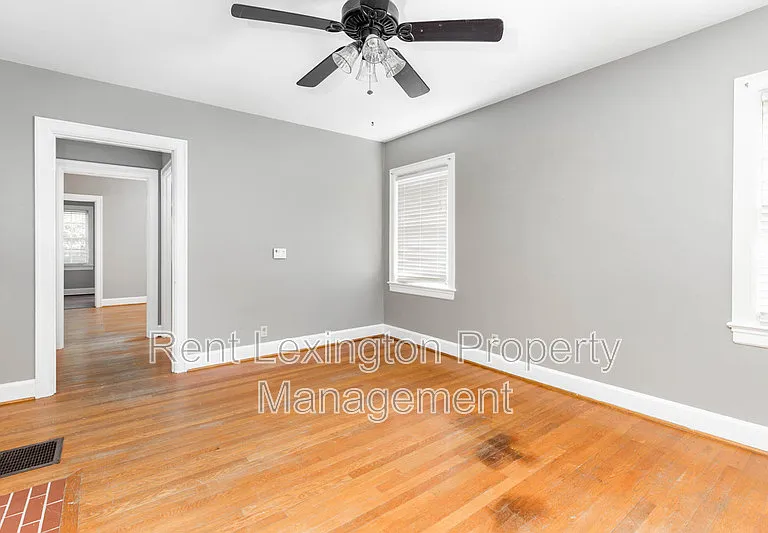 123 Barberry Ln — Photo 6
