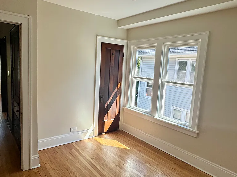 2121 Eldred Ave #UP — Photo 10