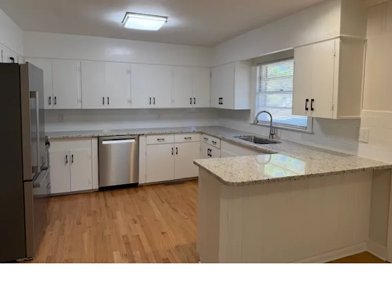 4022 E Horne Ave — Photo 2