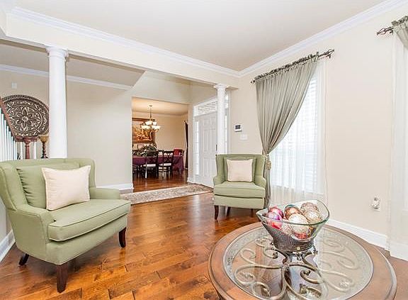 4th image of 9501 Black Cherry Ln