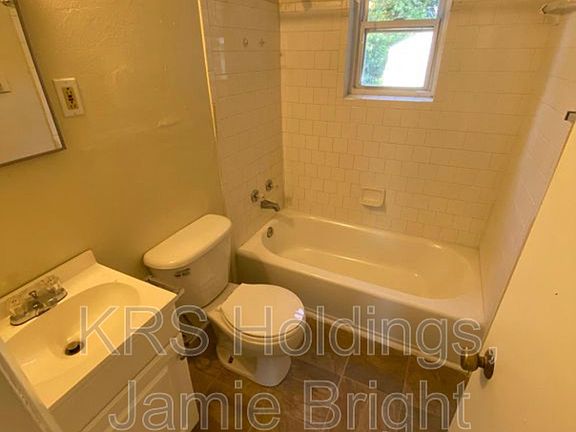 3rd image of 505 S 21st Ave