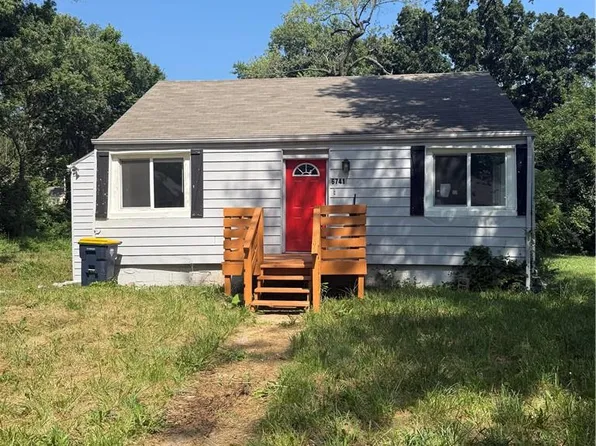 6741 Agnes Ave, Kansas City, MO 64132