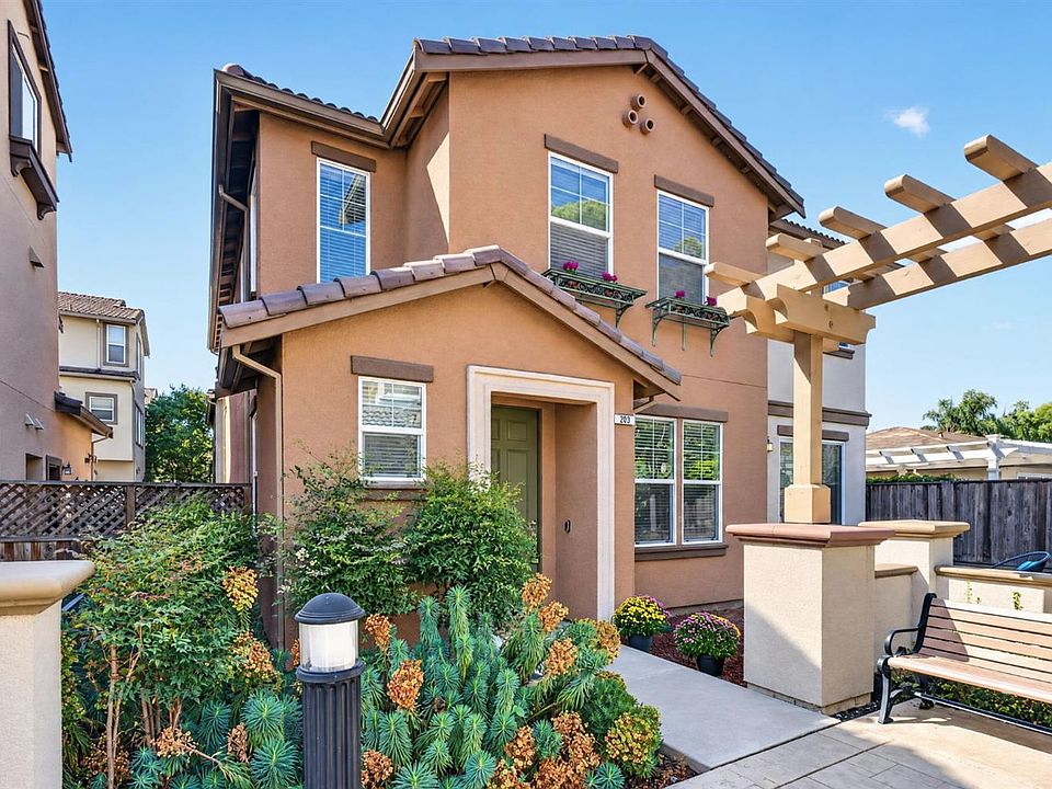 1st image of 203 Montevina Way