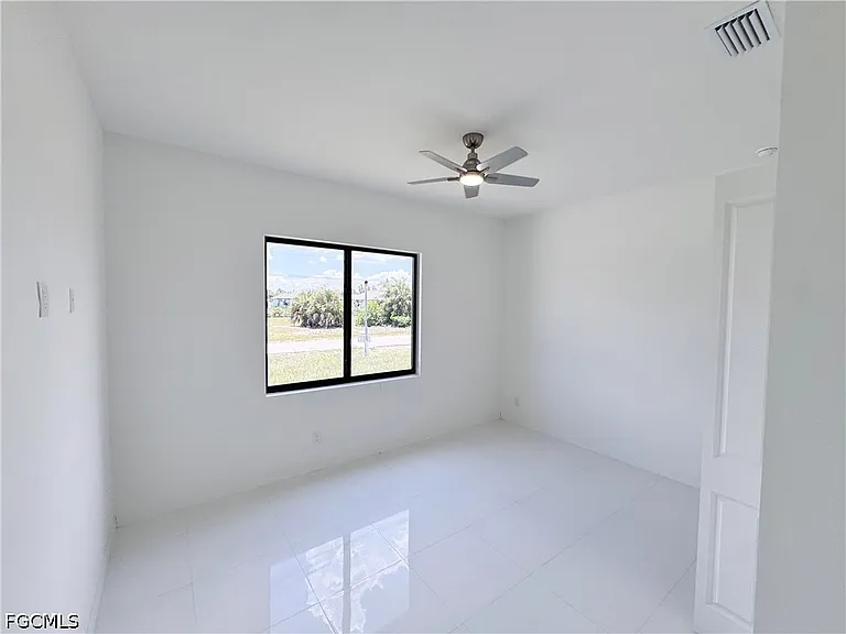 3032 NW 41st Ave — Photo 12