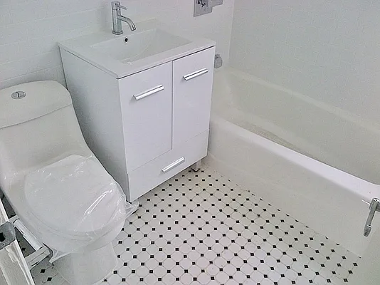 Rented by Bohemia Realty Group | media 17