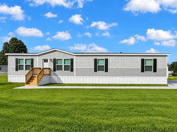 556 Coyote Cir #143, Midway Park, NC 28544