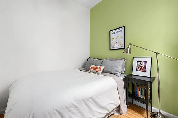 Rented by Compass | media 9