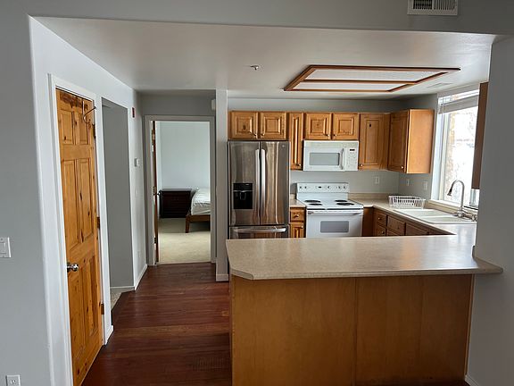 3rd image of 1600 W Pinebrook Blvd #C-1