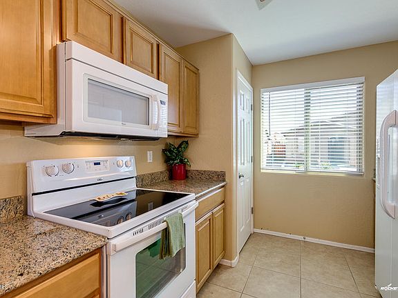 4th image of 900 W Broadway Ave Lot 8