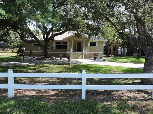 905 COLONIAL ROAD, VENICE, FL 34293