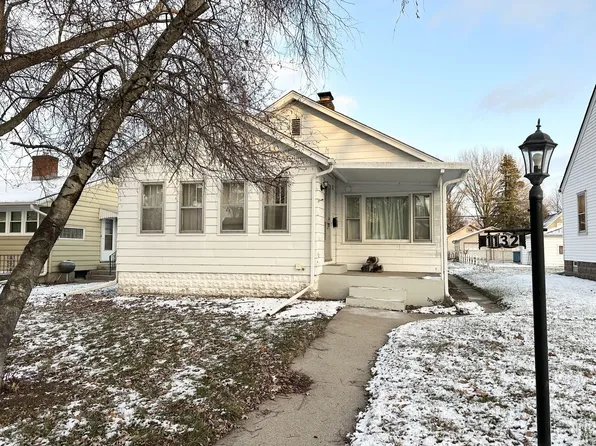 1132 S 6th Ave, Kankakee, IL 60901