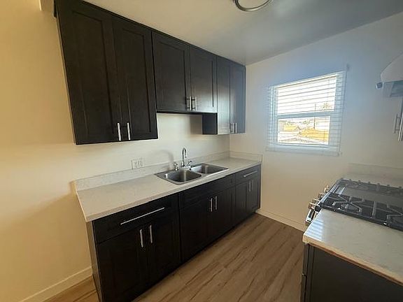 3rd image of 15011-15013 Chadron Ave #1X1-1795