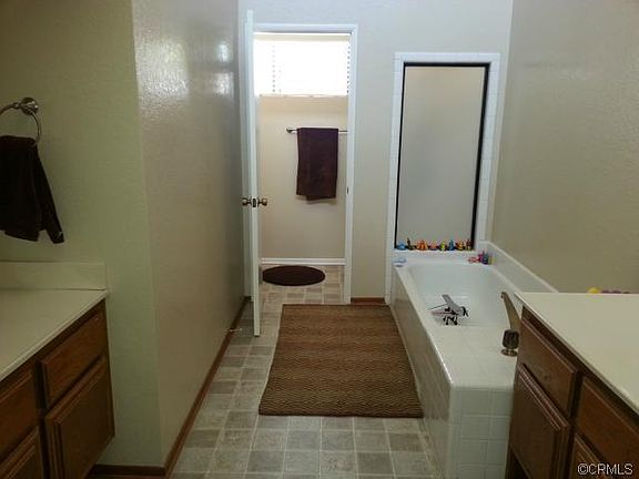 5th image of 892 Connors Ct