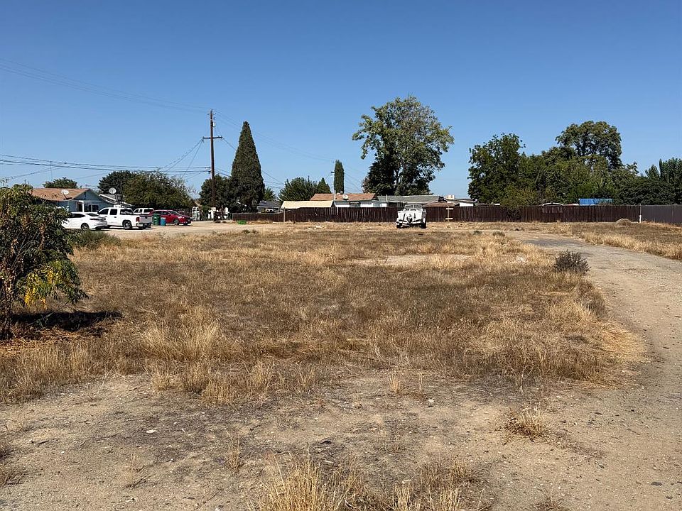 2nd image of 790 Fresno Ave
