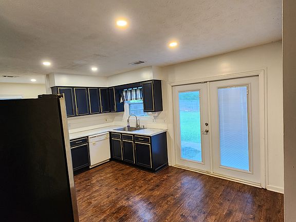 3rd image of 1150 Overwood Ct