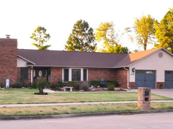 1505 Merlin Cir, Pryor, OK 74361