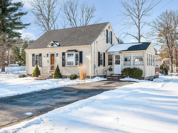 9 Nelson Ave, Tewksbury, MA 01876