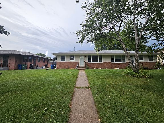 3rd image of 7891 Firwood Way NE