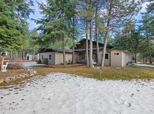 26284 N Morgan Pine Trl, Athol, ID 83801