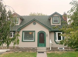 206 S 36th Ave, Yakima, WA 98902